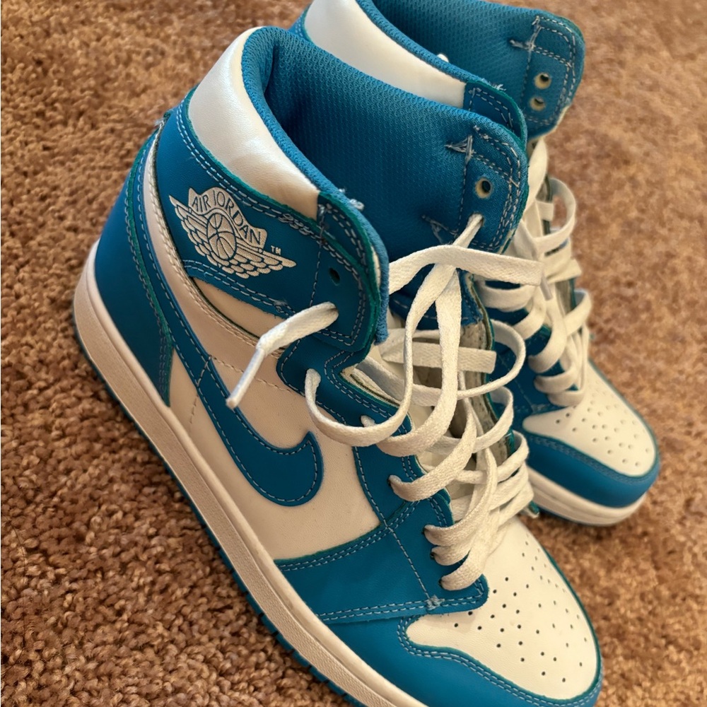 Air Jordan 1’s “UNC”